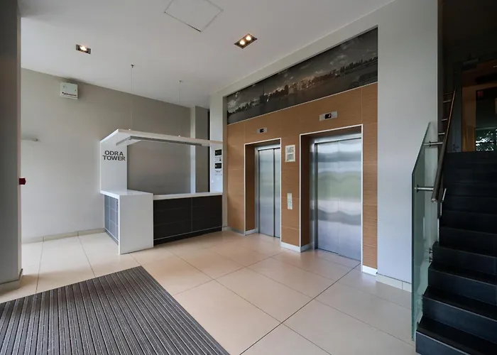Odra Tower Center Of By Renters Prestige * Breslavia